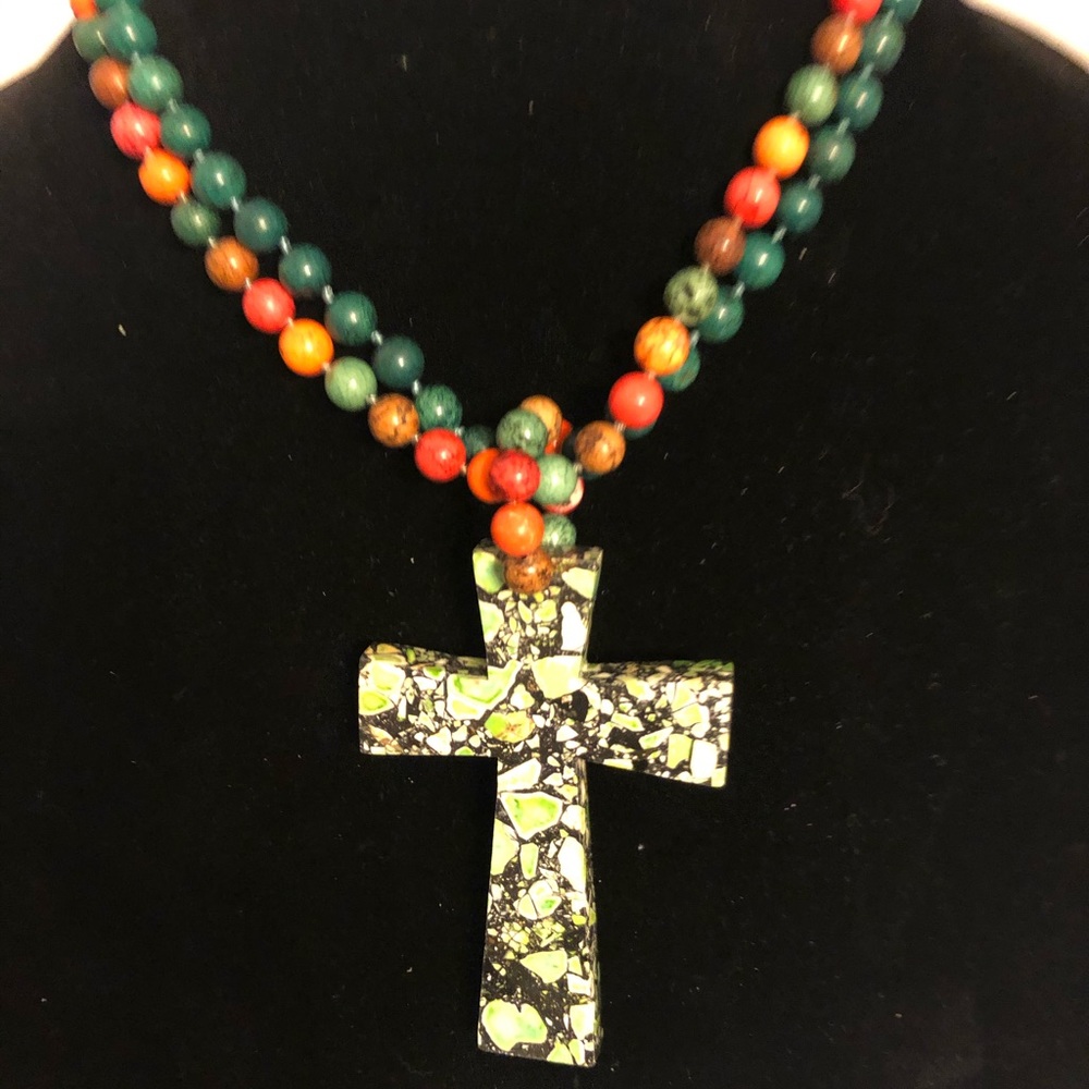 Chunky cross necklace